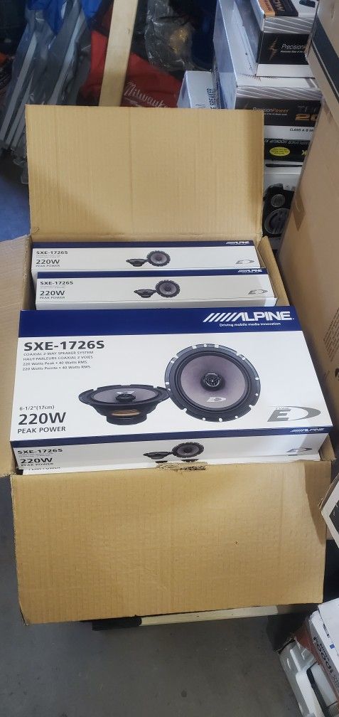 ALPINE 6 1/2 DOOR SPEAKERS