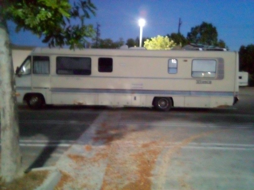 RV    Winnebago Itasca Sunflyer 33'