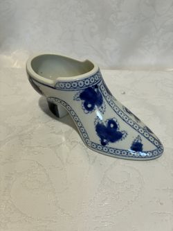 Vintage New Delft Style Porcelain Shoe Figurine 