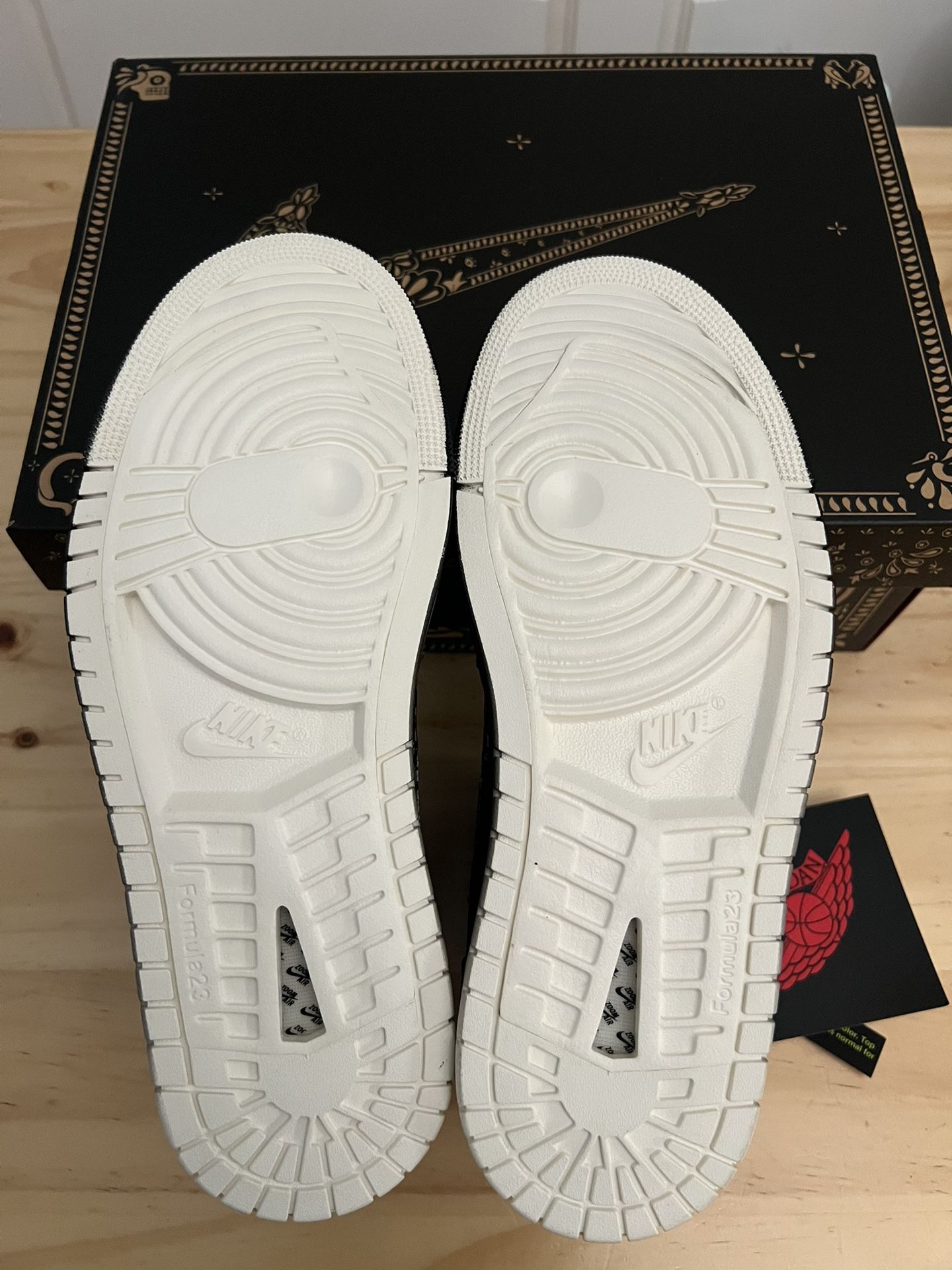 Air Jordan 1 High Zoom Air CMFT 2 Día De Muertos