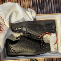 Christian Louboutin Seavaste 2 Orlato Flat Sneaker Sz 42EU = 9 US Worn Once $550