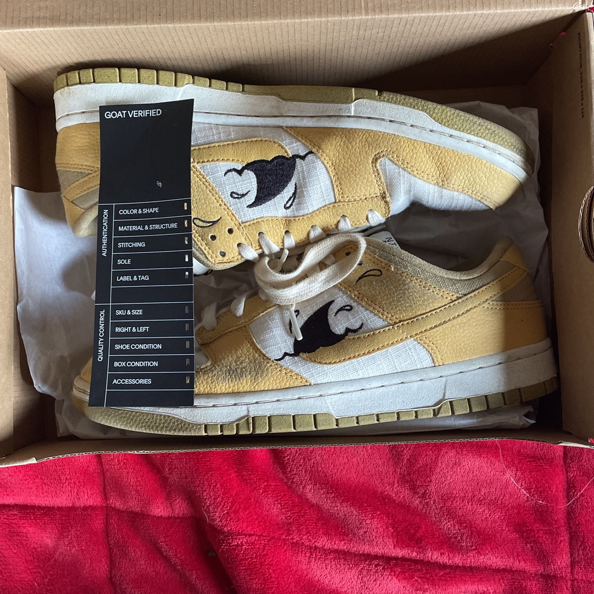 SB dunks Men like New But Used Size9.5
