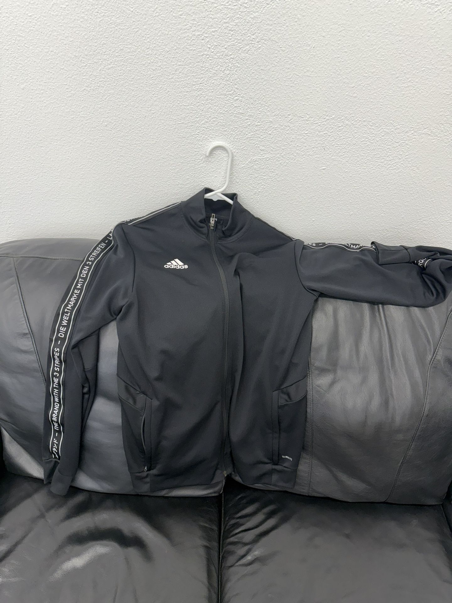 Men’s Adidas Track Cost MEDIUM