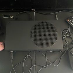 Xbox Series S And 2020 M1 Macbook