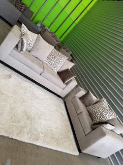 Good 2pc sofa couch set (DELIVERY AVAILABLE)