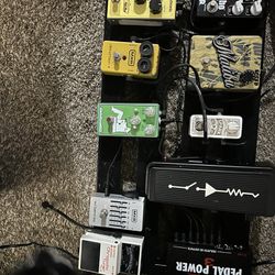 Effects Pedals And pedal Train Pedal Board And pedal power 3 FS