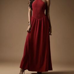 MISSGUIDED Halter Neck Maxi Dress With Shirred Bodice And Gold Detail