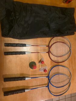 4-Player Badminton Racket Set w/ Birdies & Carrying Bag