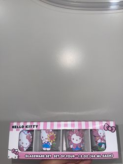 Hello Kitty Glassware Set