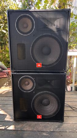 Jbl MR835 PA Speakers
