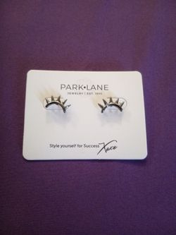 Liberty corona earrings