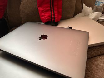Mac book pro M1 chip 16 GB Ram