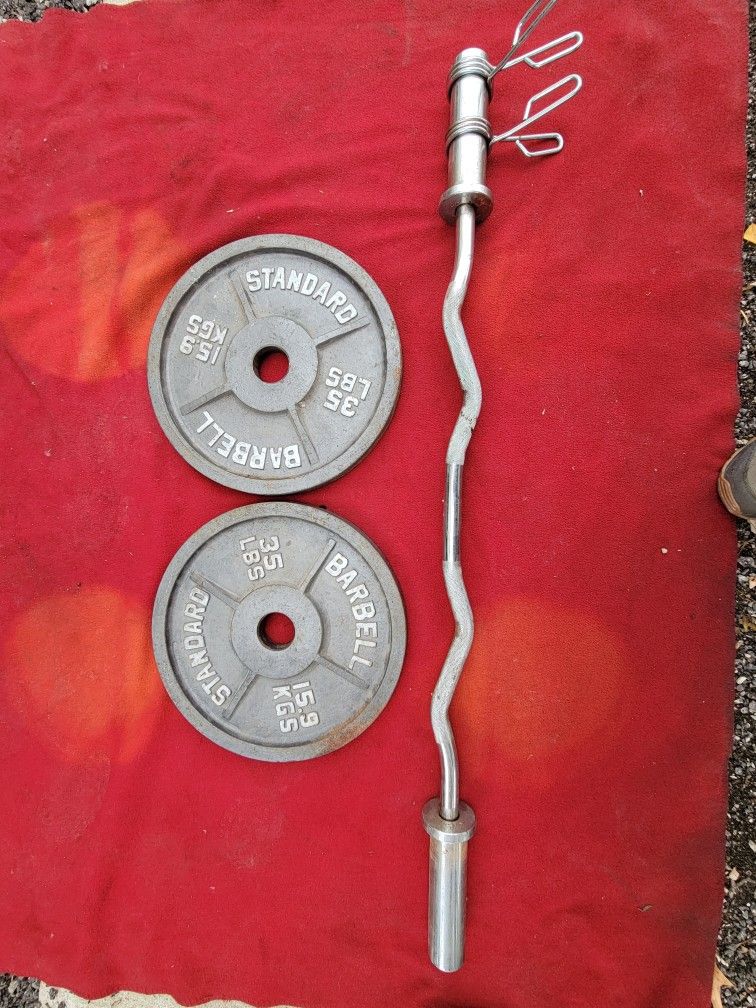 2" HOLE OLYMPIC PLATES
2-35s. TOTAL 70LBs AND EZ-CURL BAR WITH CLIPS
116TH S HALSTED. DELIVERY AVAILABLE
$120. CASH ONLY AS IS