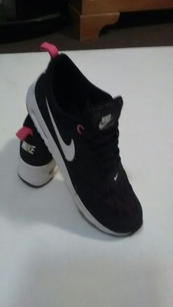 Nike air Max Thea size 5