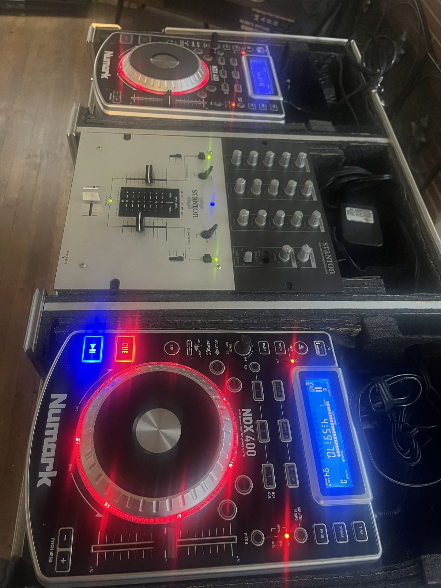 Dj Cd Numark Ndx400 Stanton Mixer With Odyssey Case