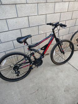 Hyper mountain bike