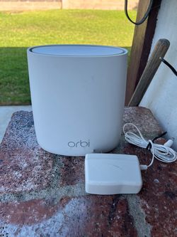 Netgear Orbi RBS20 Satellite home mesh WiFi Tri-band AC2200