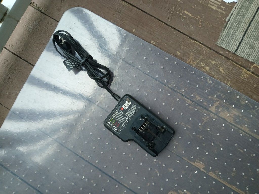 20 Volt Lithium Battery Charger, Black And Decker 😂