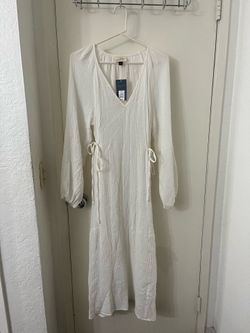 White maxi dress