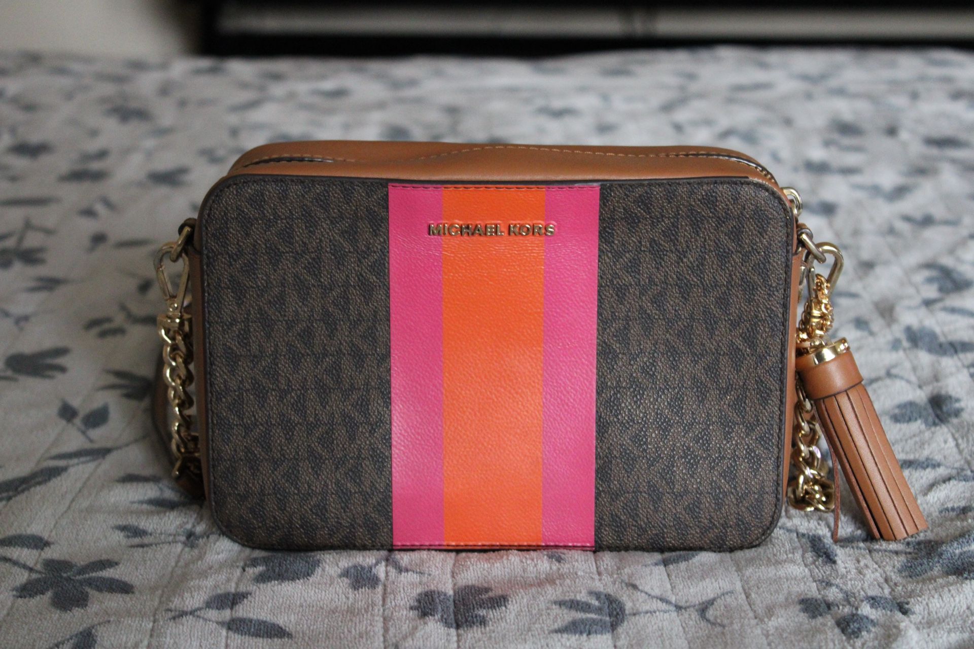 Michael Khors Crossbody Bag