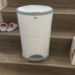 Dekor Diaper Pail 