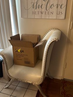 White Lounge Chair