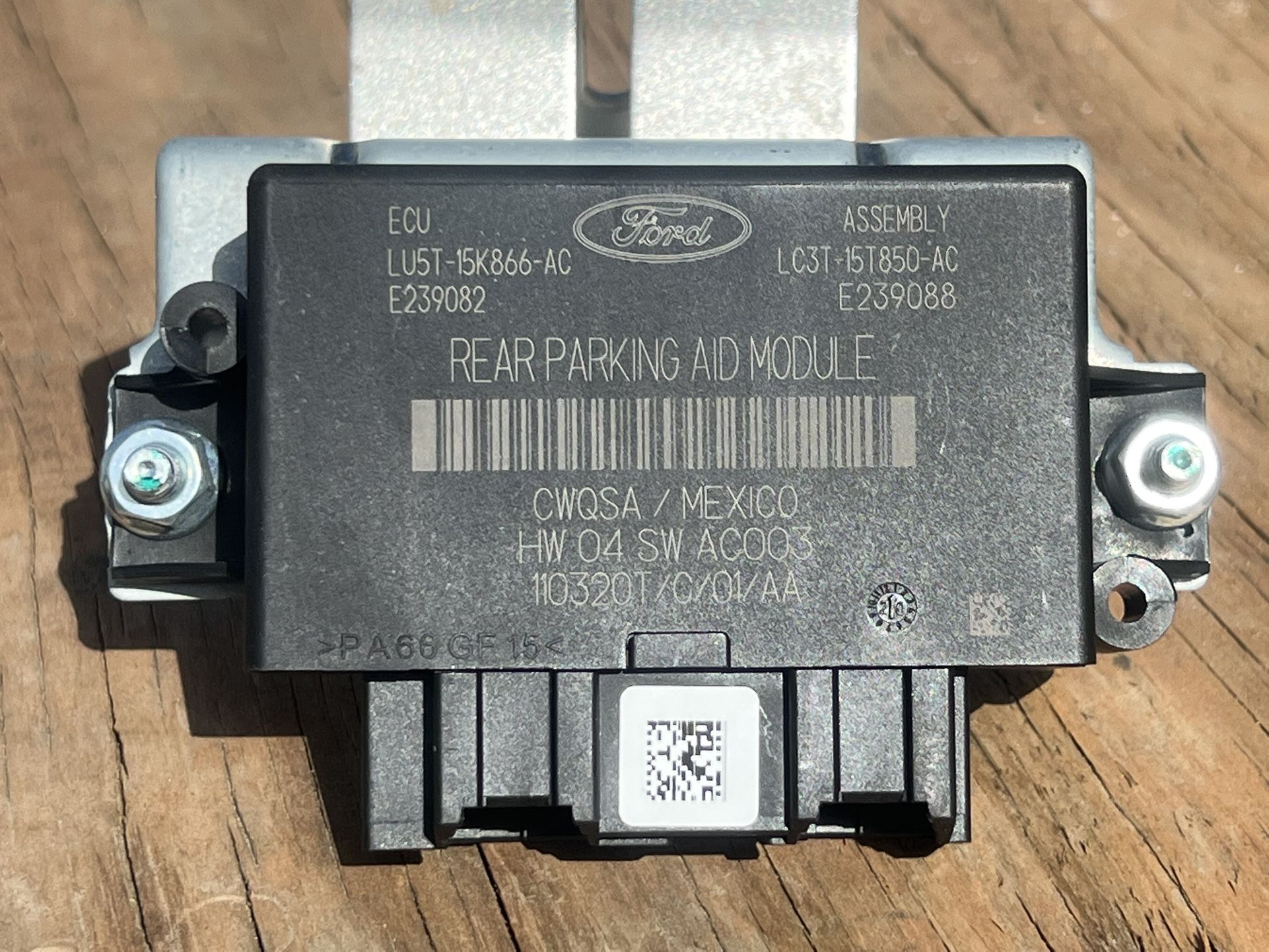 LU5T-15K866-AC