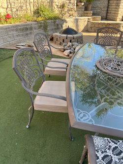 Cast Aluminum Patio Dining Set with Glass Top