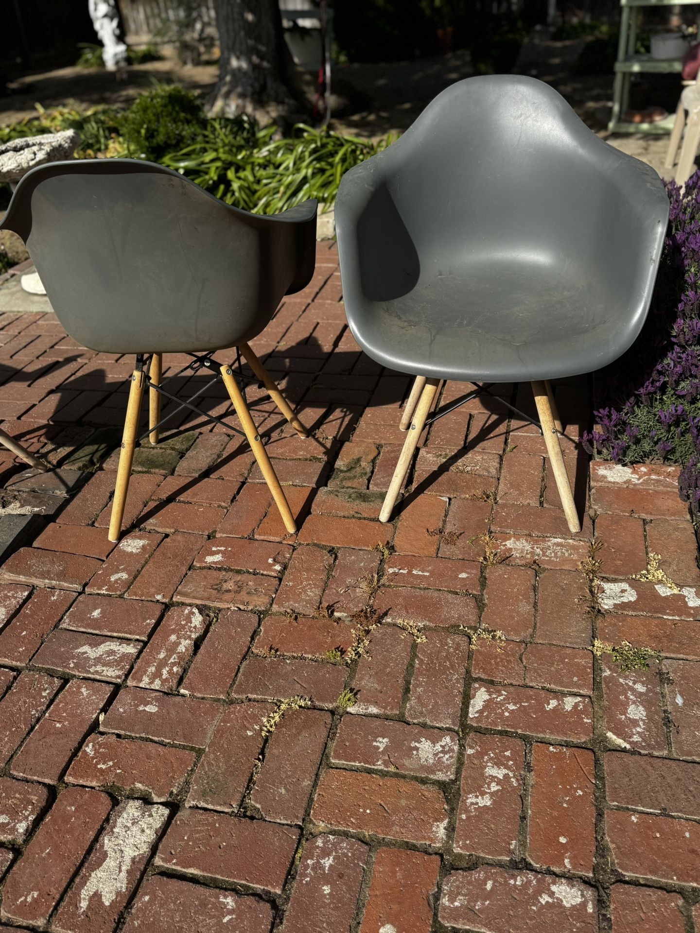 4 Chairs Lightweight Heavy Duty Chairs