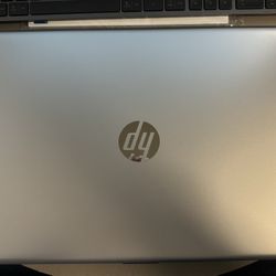 HP Laptop 17 Inch 1TB & 8GB Memory