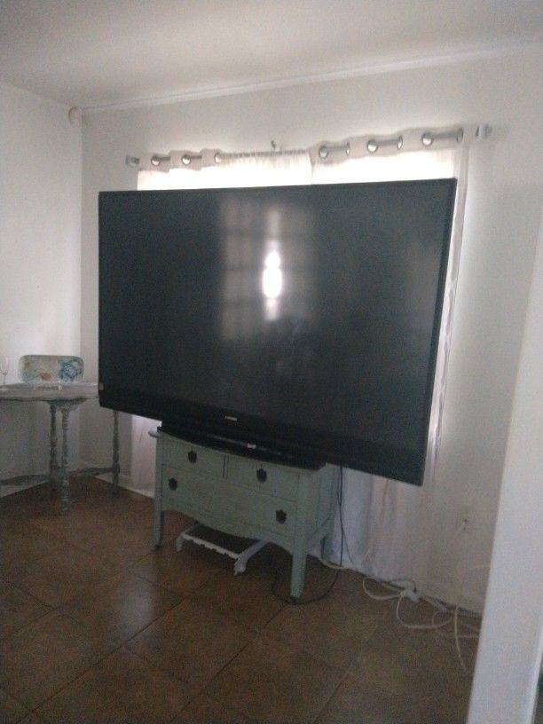 85" Tv