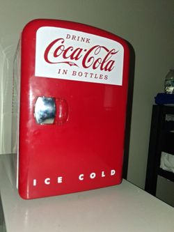 COKE COLA MINI FRIGE WORKS PERFECT