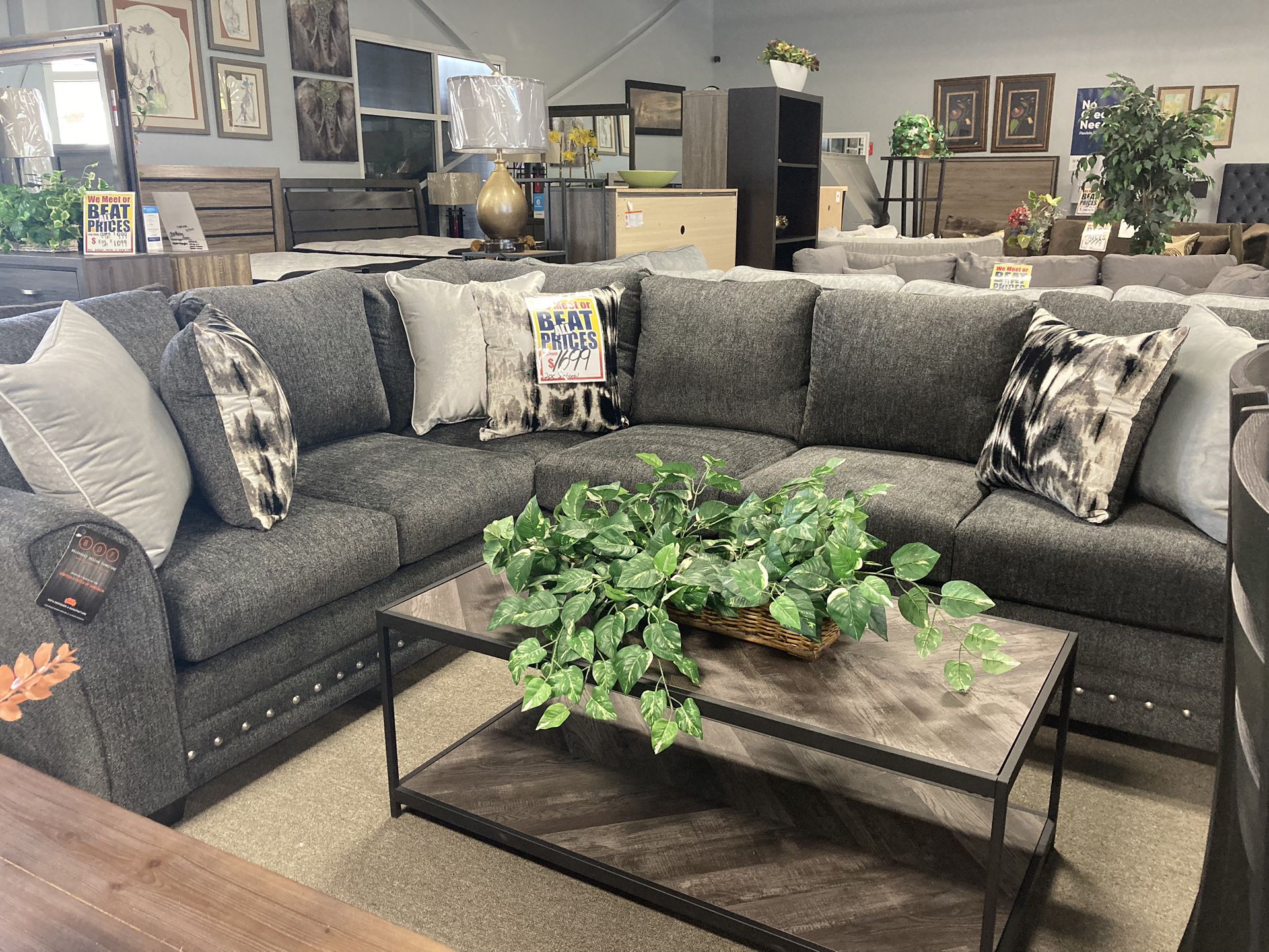 grey sectional ✅🩶 $1,599