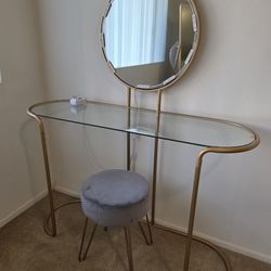 Gold Vintage Style Vanity With Glass Top & Adjustable Lights (Stool Included!)