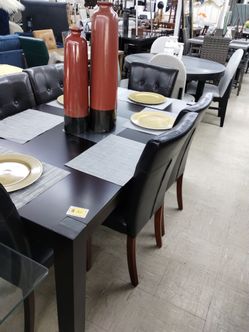Open box Dining table sey