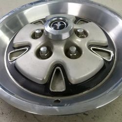 1(contact info removed) Ford Deluxe Hub Caps