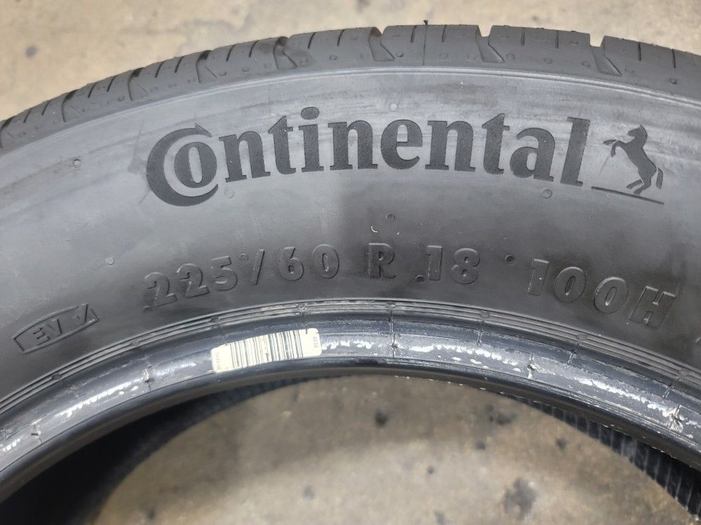 225 60 18 Continental True Contact Tour S4