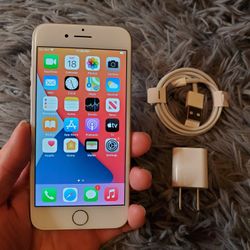 iPhone 7 - UNLOCKED - Like New
