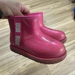 Kid Ugg’s Size 1 