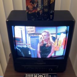 Toshiba TV VCR Combo With Remote 