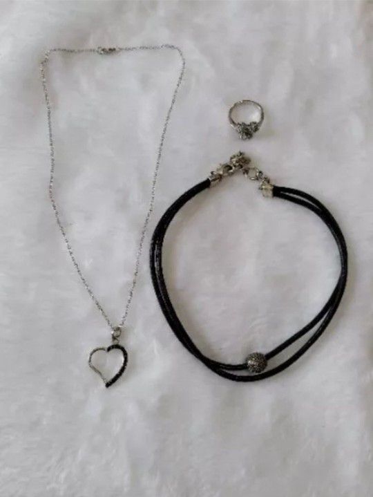 Jewelry Lot Of 3 Beautiful/Heart Necklace, Choker And Ring