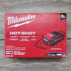 Milwaukee M18 HOT SHOT Jump Starter ( NEWEST MODEL )