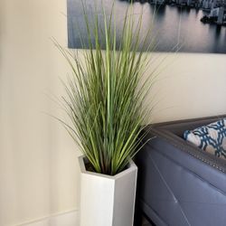 Pretty Artificial Plant 5 Ft Tall With Tall Planter