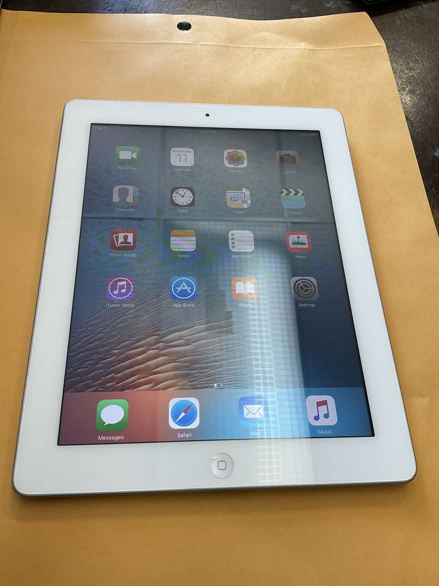 iPad 2, 16 GB with WiFi