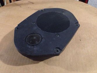 Driver side speaker for 1999-2004 Ford Focus svt European package
