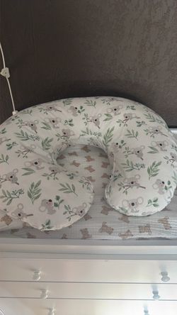 Boppy Nursing Pillow – Like New