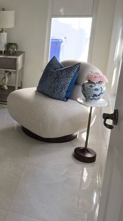 Accent chair