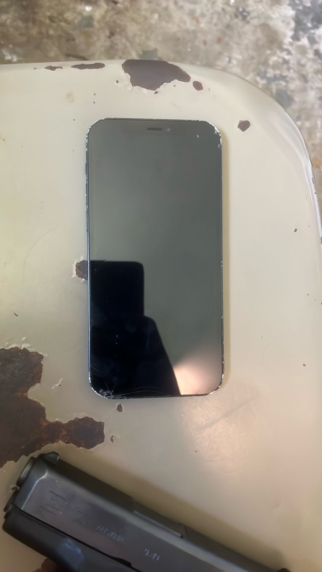 iPhone12