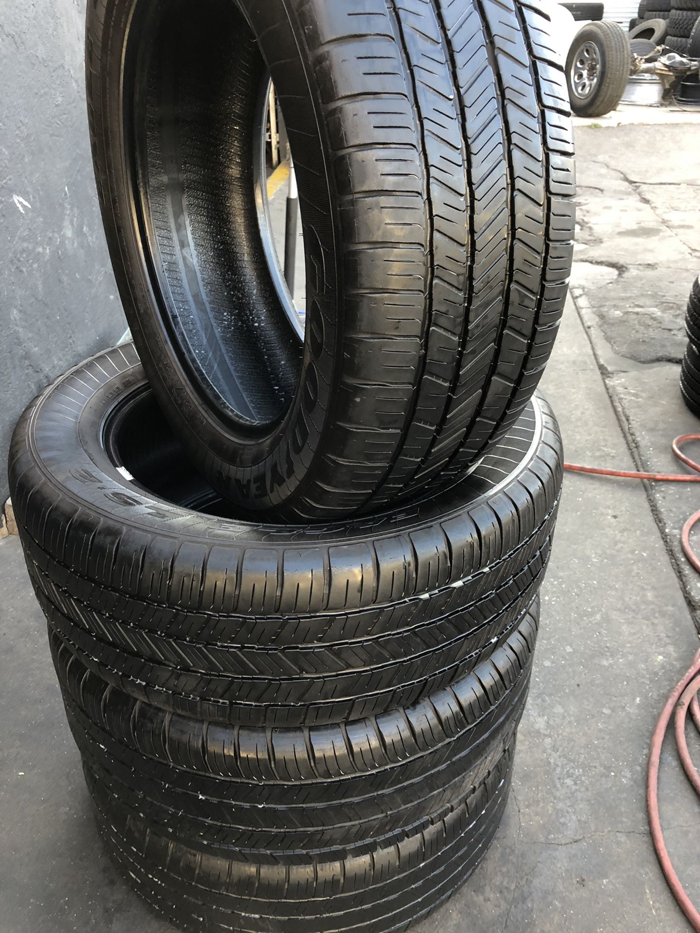 275/55R20 GoodYear tires (4 for $280)