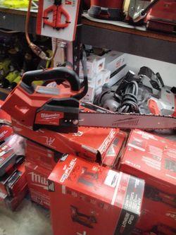 MILWAUKEE M18 FUEL BRUSHLESS  CHANSAW 14 IN